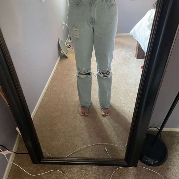 BDG Jeans - Picture 2 of 4